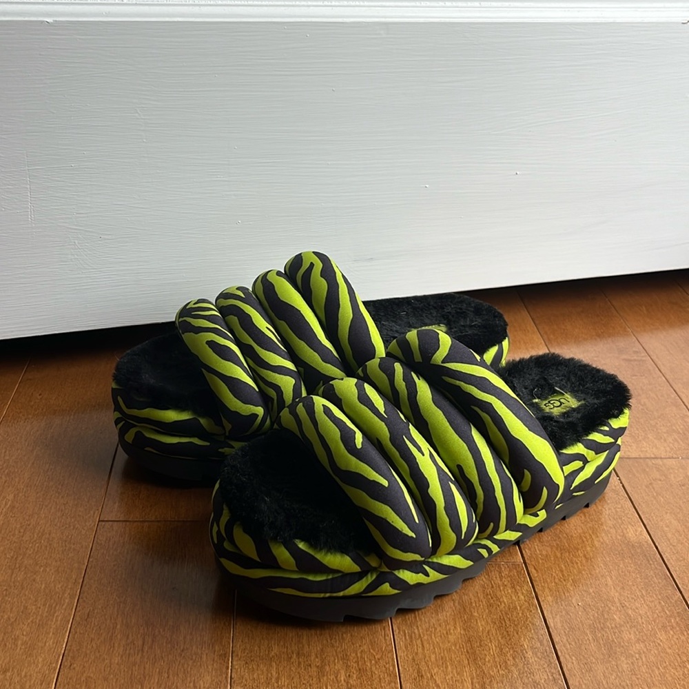 Ugg Platform Zebra Puffer Slides - image 1